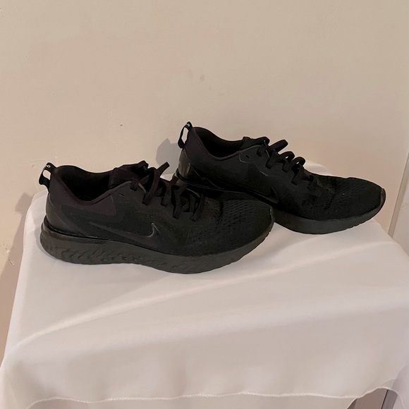 Nike Shoes - Nike Odyssey Reacts